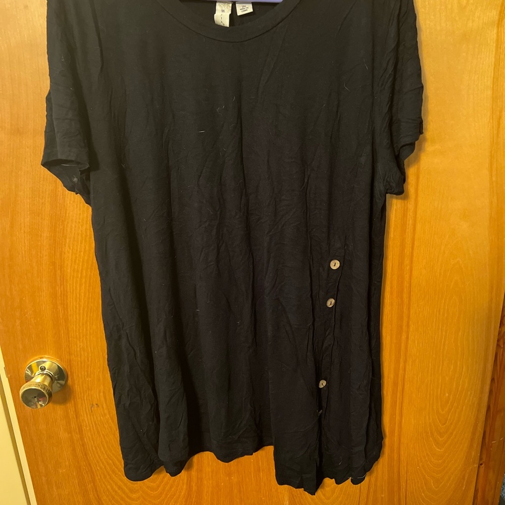 Black Button-Detail T-Shirt